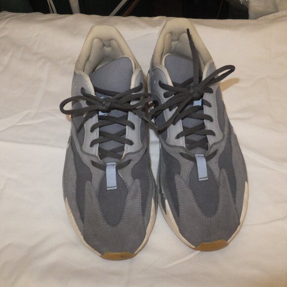 adidas Yeezy Boost 700 Magnet - size 11 main image 4